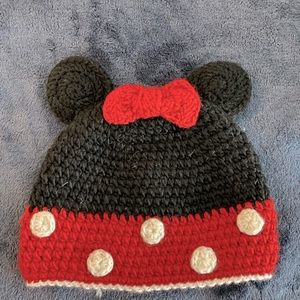 Minnie Mouse crochet beanie. Youth size